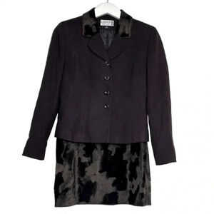 Kasper women’s 2P suit chocolate brown‎ patterned faux fur collar blazer + skirt